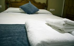 Hostal Valdepeñas by Bossh Hotels